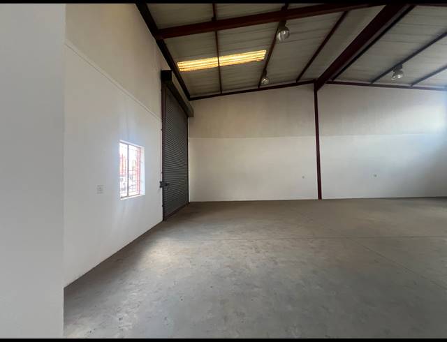 278M² WAREHOUSE TO LET IN KYA SANDS